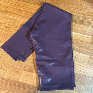 Zyia NWOT purple metallic leggings, size 6-8